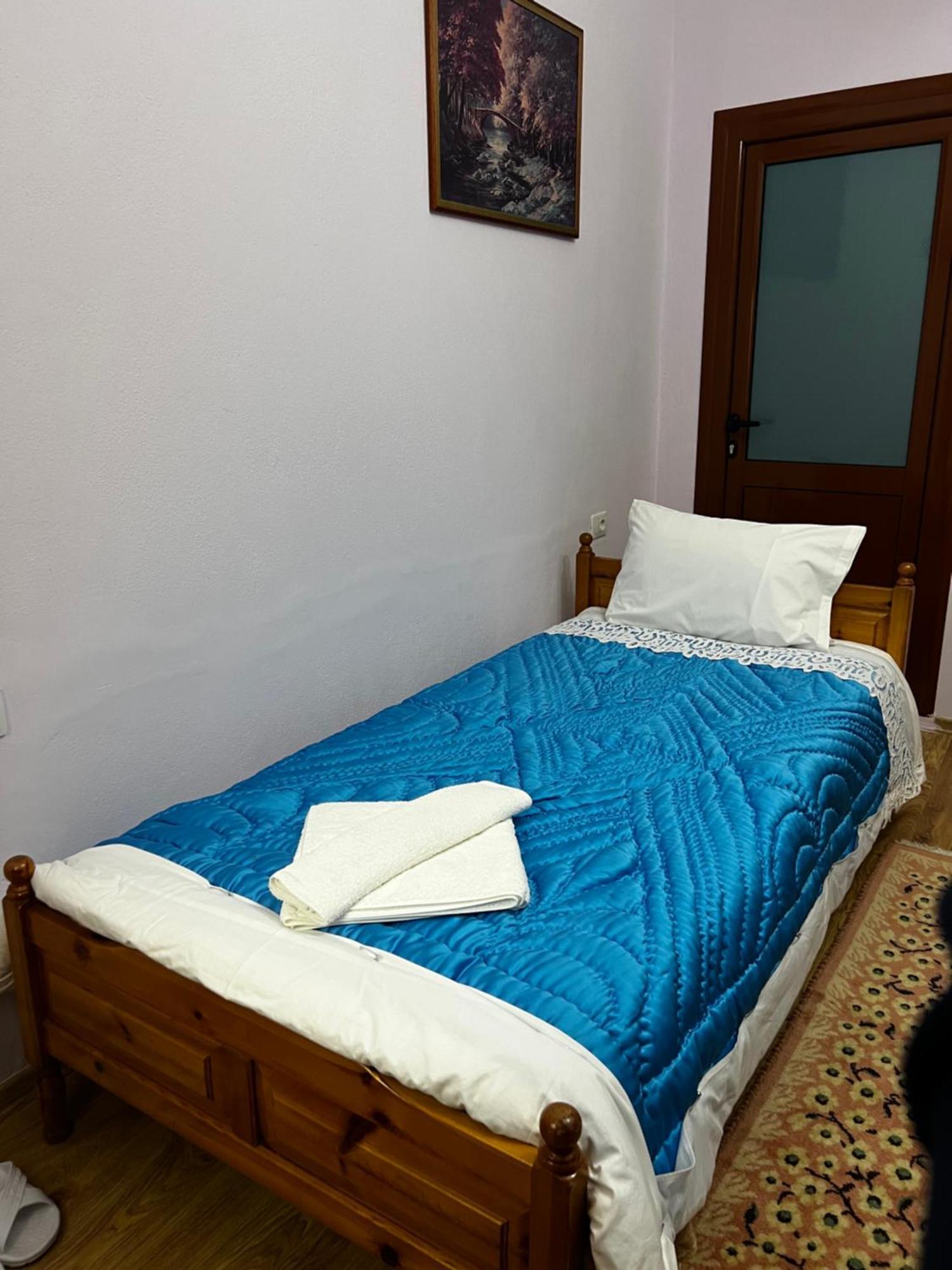 Luigi Guest House Гірокастра Екстер'єр фото