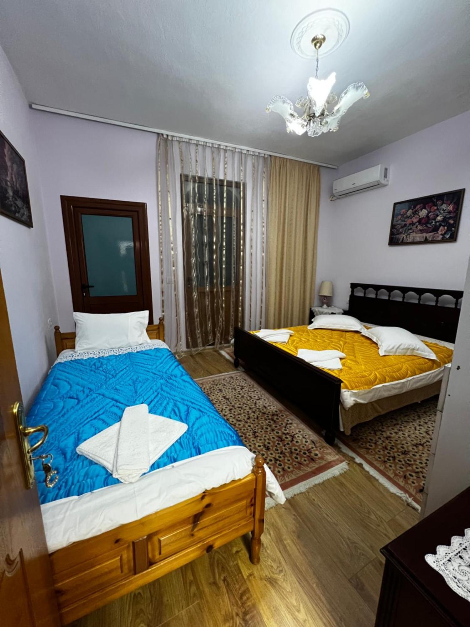 Luigi Guest House Гірокастра Екстер'єр фото